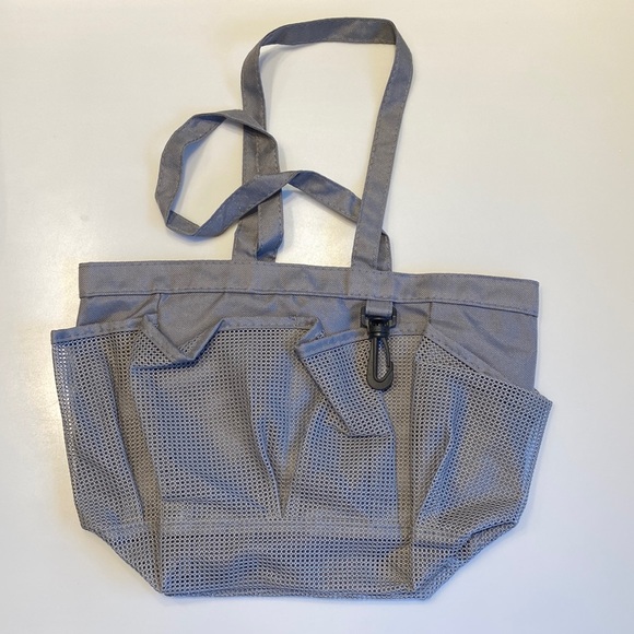 Portable Mesh Shower Dorm Caddy Tote Hanging Toiletry Bath Organizer with Clip - Picture 2 of 9